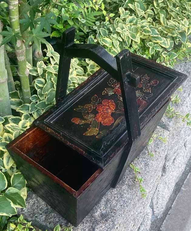 アンティークのチベッタン漆絵木製バスケット | シノワズリ