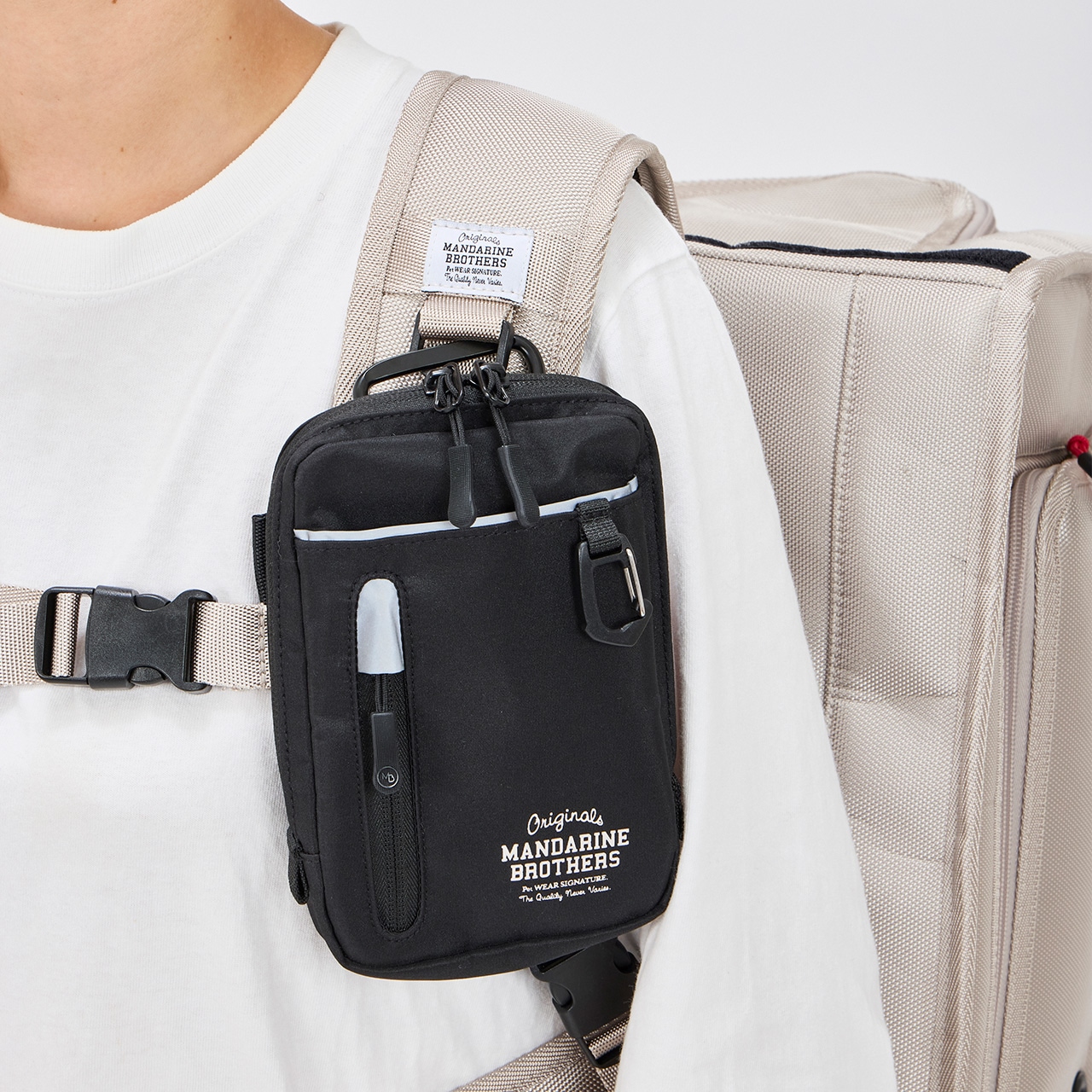 ATTACHMENT POUCH