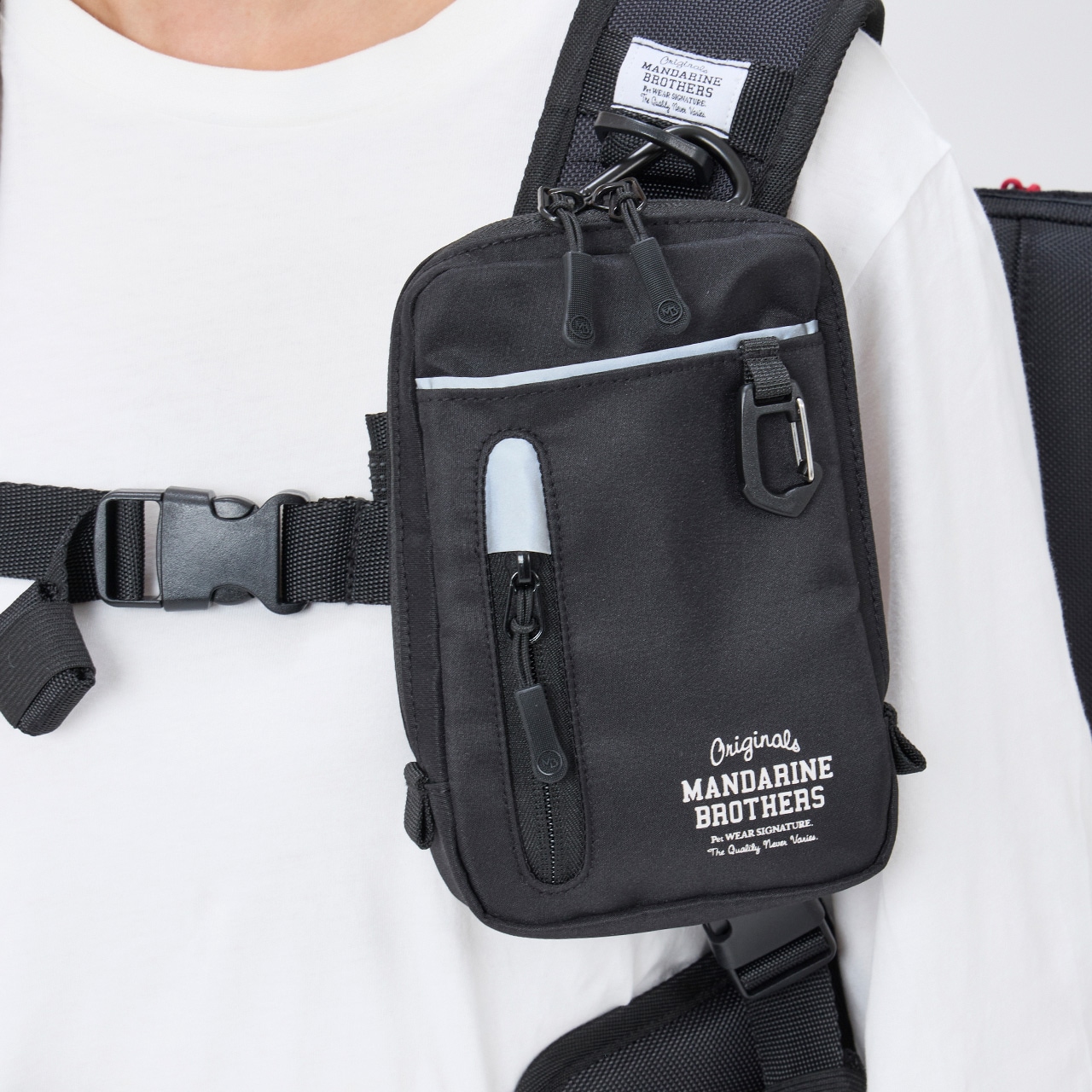 ATTACHMENT POUCH