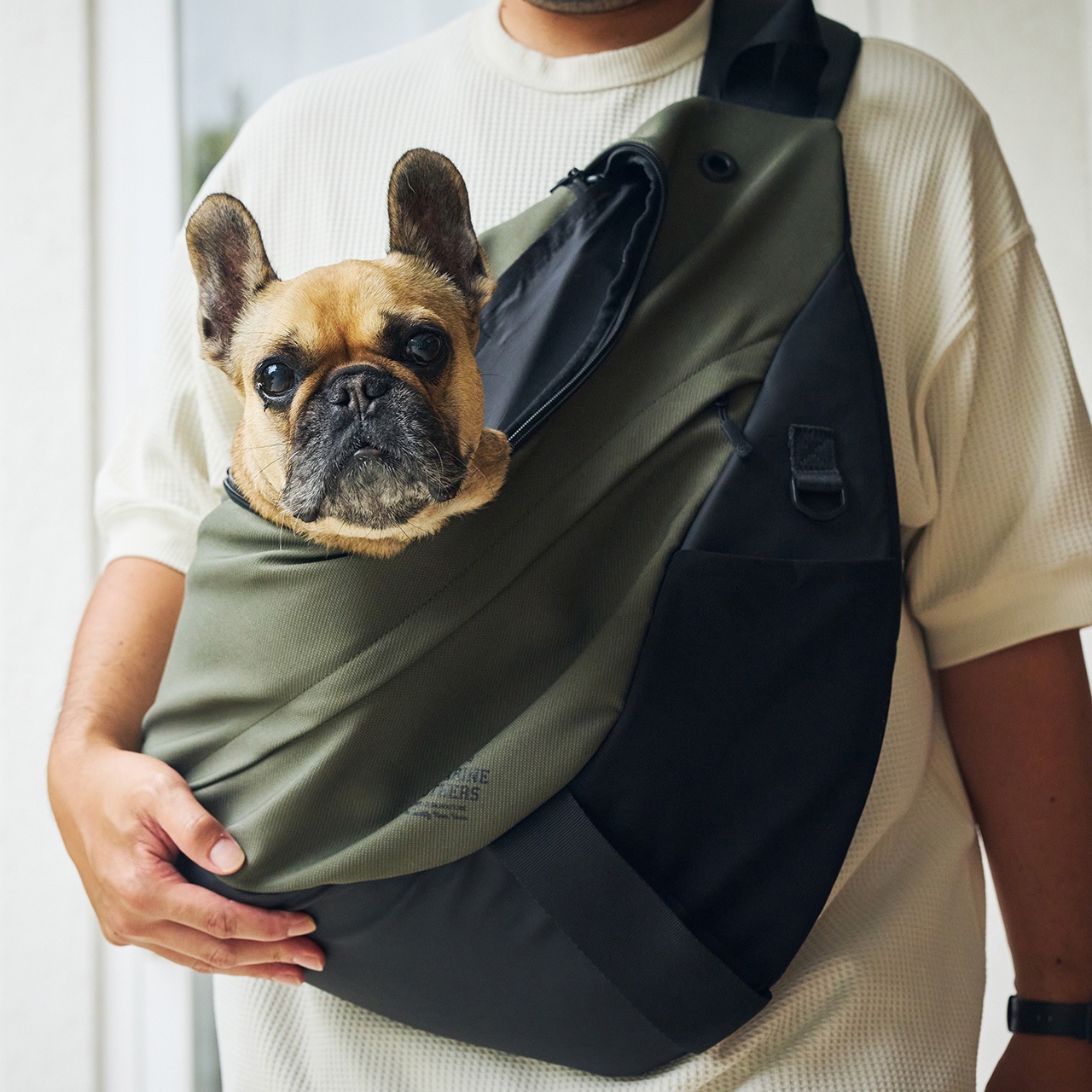 SLING HUG BAG