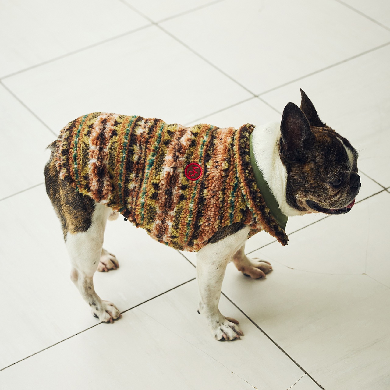 REVERSIBLE BOA VEST