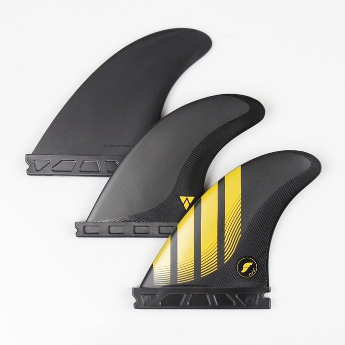 Futures Fins ALPHA SERIES P6 Mサイズ CARBON/ORANGE トライ