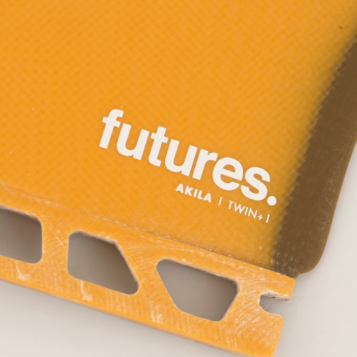 フューチャー フィン ツインスタビ 2＋1 アキラアイパ FUTURES