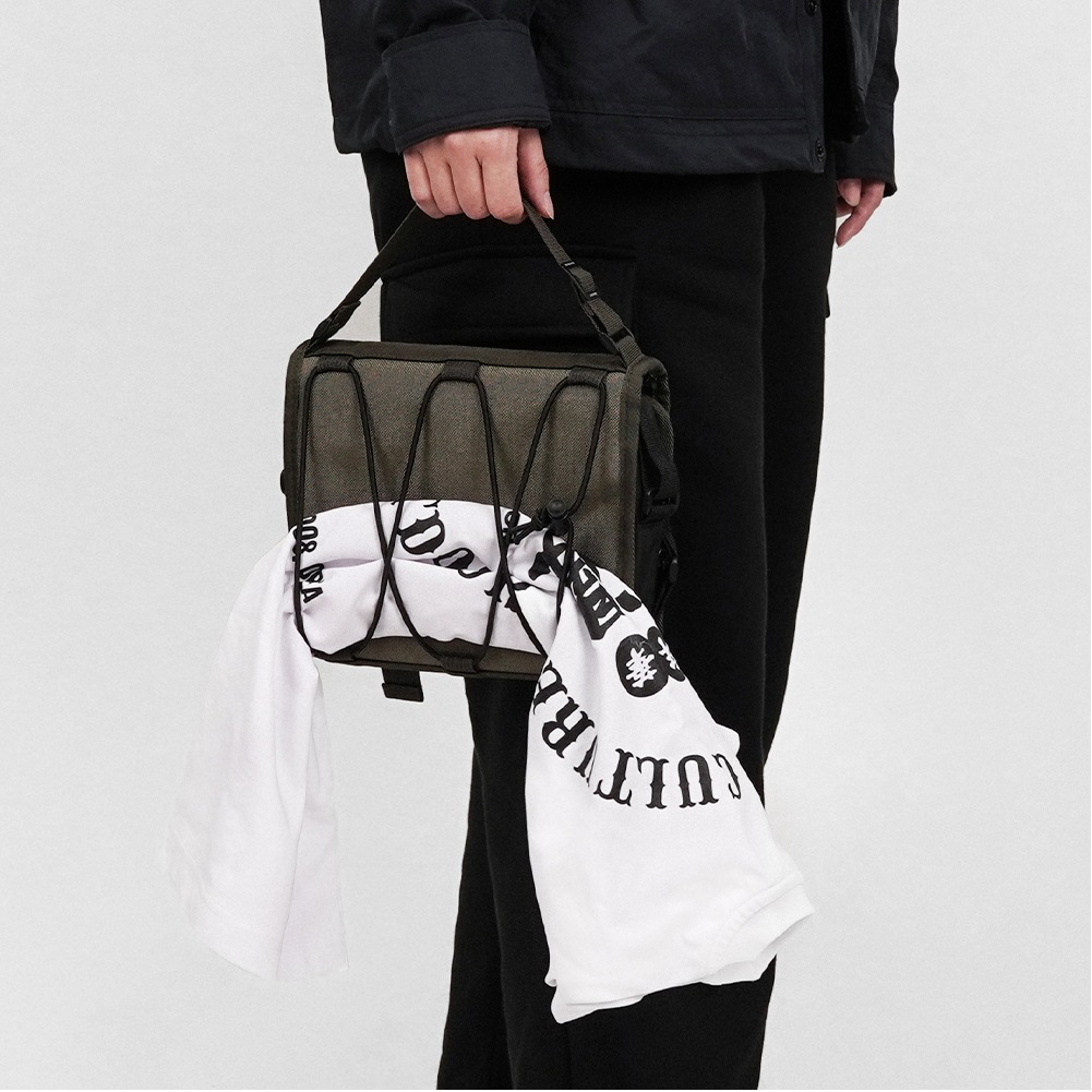 【KZM公式ストア】KZM カズミ フィールドファミリーウォッシュバック アウトドアポーチ 収納ケース 収納バッグ マルチ収納 おしゃれ キャンプ アウトドア  フィールドオーバルケース メッシュポケット つけ外し可能 シェラカップ収納 ポーチ バッグ