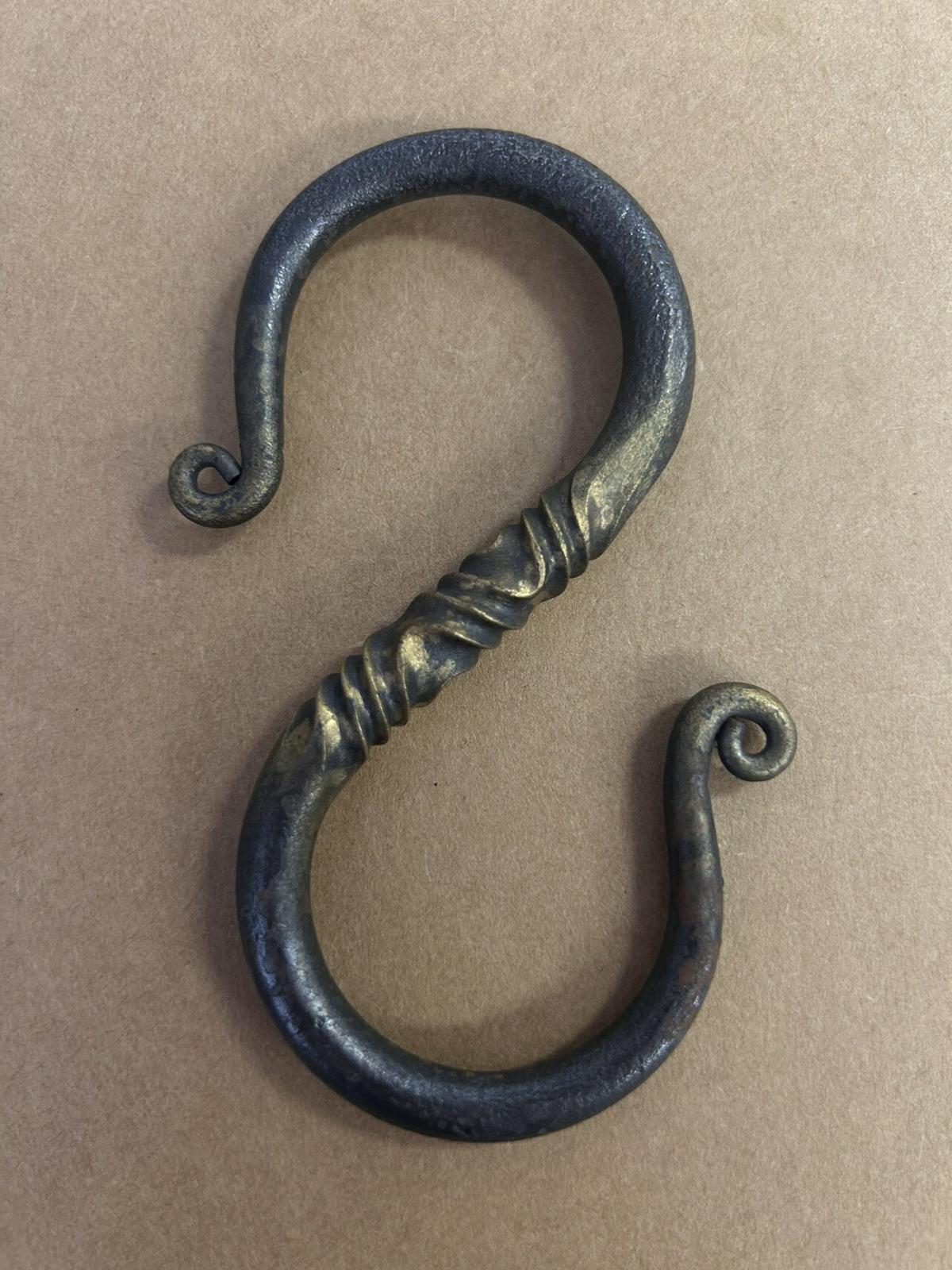 1980アウトドア S hook wide  フック ワイド  キャンプ ソロキャンプ 手造り MOUNTAIN SOUL 山魂 キャンプフック ブラック 銅 手作り キャンプグッズ 家族キャンプ キャンプ製品 アウトドア アウトドア製品