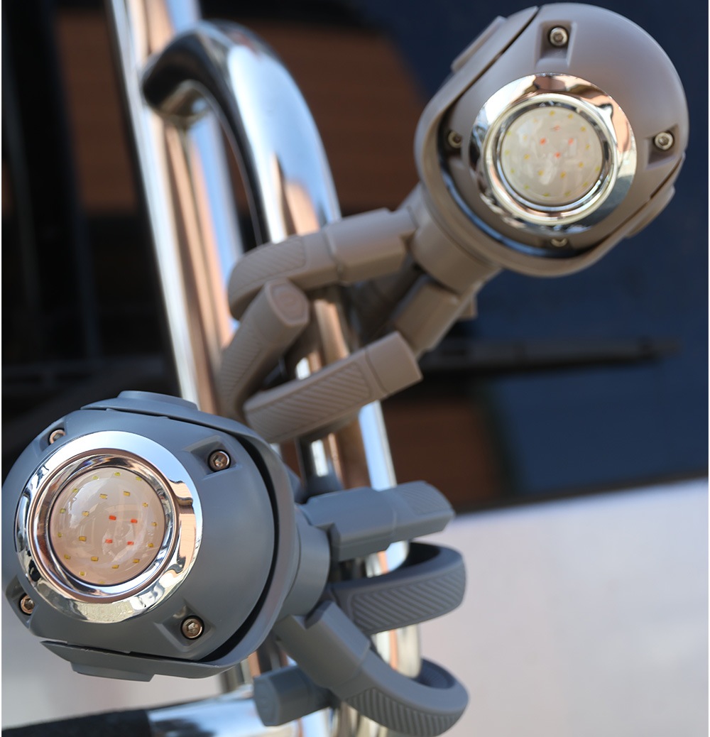 m.o.c タコライト 充電式 USB type-c 1500mAh 防水 ライト 吸着 磁石 アウトドア 照明 角度自由 登山 釣り キャンプ