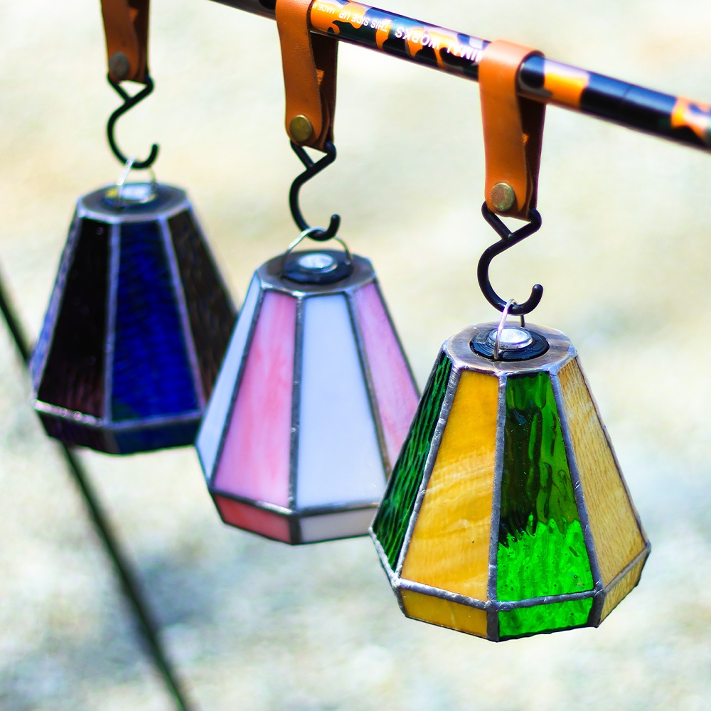 m.o.c レトロシェード 専用ケース付き ランタン キャンプ アウトドア 照明 インテリア おしゃれ かわいい ソロキャンプ ステンドガラス 手作り ハンドメイド 輸入 海外 38explore GOAL ZERO Zanearts  moc エムオーシー アウトドア\ キャンプグッズ\フック・ハンガー・ランタンパーツ