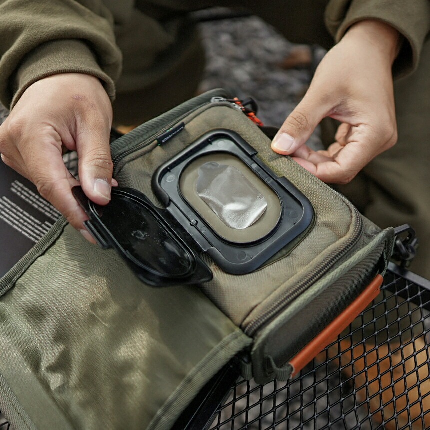 【KZM正規代理店】KZM OUTDOOR カズミアウトドア バッグ ウェットティッシュケース アウトドアショルダー 軽量 キャンプ リゾート おしゃれ キャンプ用品  ソロキャンプ 調味料ケース キャンプ製品 アウトドア インテリア 室内家具
