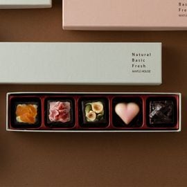 �ȥ��BOX ��Love Collection 2026