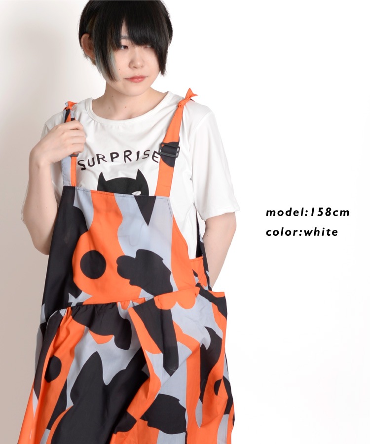ユニークな可愛さ。プリント半袖Tシャツ の別カット