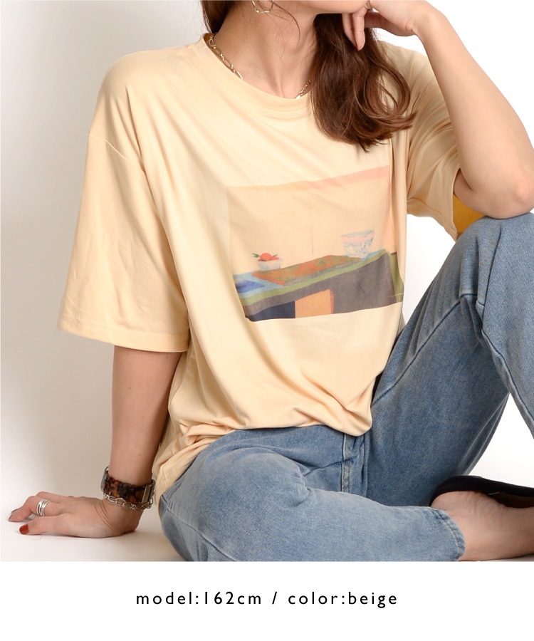 大人な風合い。アートプリント半袖Tシャツ の別カット