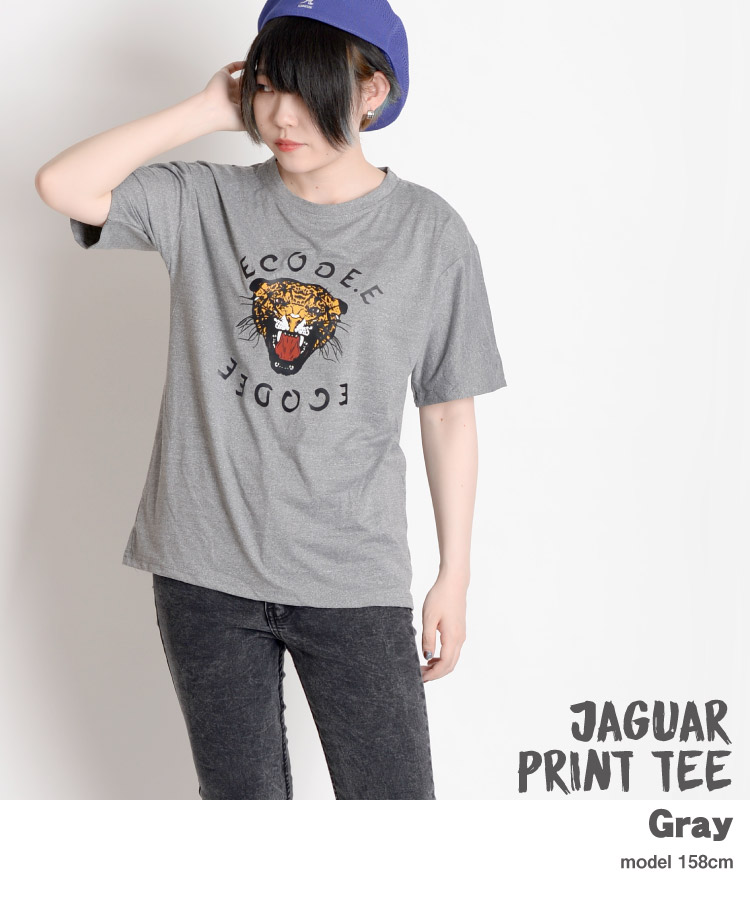 思わず視線をキャッチする。ジャガー半袖Tシャツ の別カット
