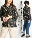 キラリ、コーデ輝くコズミック柄長袖シャツブラウス シャツ ブラウス レディース 星柄 春 夏 柄シャツ シャツブラウス シフォン シアー トップス 長袖 星 スター 柄 総柄 長袖シャツ 長袖ブラウス 柄ブラウス 総柄シャツ 大きいサイズ オーバーサイズ の別カット