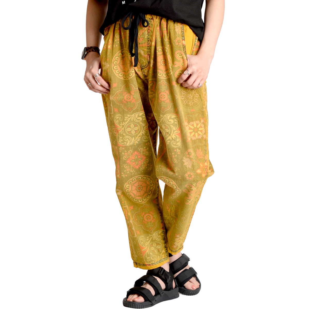 ��˥��å����ʸ���Ū��ڤ��ࡣ�����˥å����ǥ˥�ơ��ѡ��ɥѥ��