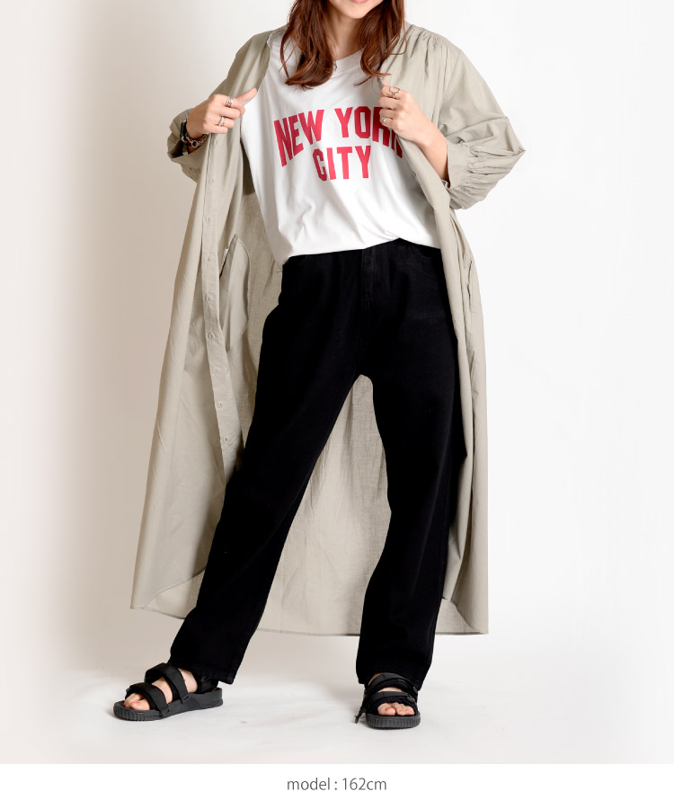 Tシャツ レディース 半袖 トップス タウンユースな着こなし広がる。Vネック半袖ロゴTシャツ NEW YORK ロゴT カットソー ティーシャツ カジュアル 大きいサイズ 大きめ ゆったり Vネック ニューヨーク 英字 英語 涼しい 軽量 春 春服 夏 夏服 ホワイト 白 の別カット