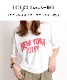 Tシャツ レディース 半袖 トップス タウンユースな着こなし広がる。Vネック半袖ロゴTシャツ NEW YORK ロゴT カットソー ティーシャツ カジュアル 大きいサイズ 大きめ ゆったり Vネック ニューヨーク 英字 英語 涼しい 軽量 春 春服 夏 夏服 ホワイト 白 の別カット