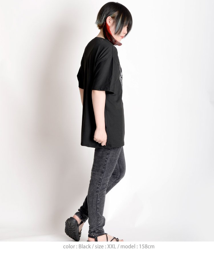 大人のフェイスアート。半袖プリントTシャツ の別カット