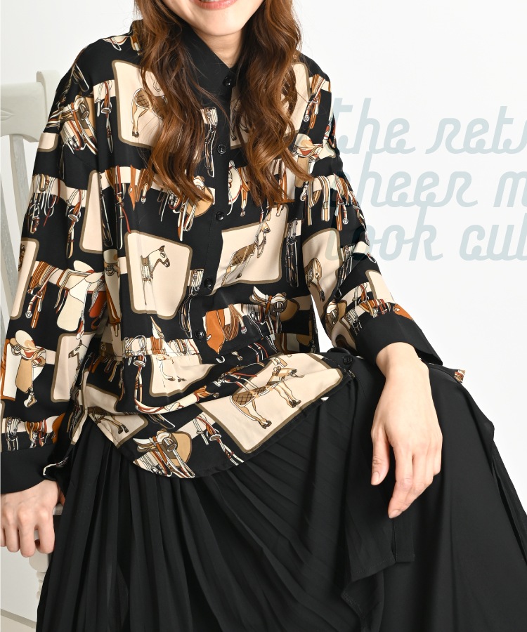 レトロな色合いで大人可愛く。馬柄シアー付シャツ の別カット