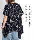 優しい雰囲気を纏う、プリント変型Tシャツ の別カット