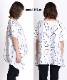優しい雰囲気を纏う、プリント変型Tシャツ の別カット
