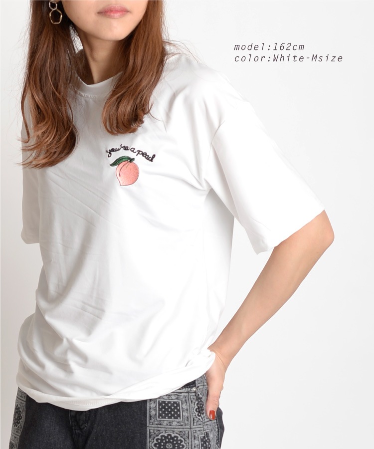 弾ける可愛さ。ピーチ刺繍半袖Tシャツ の別カット