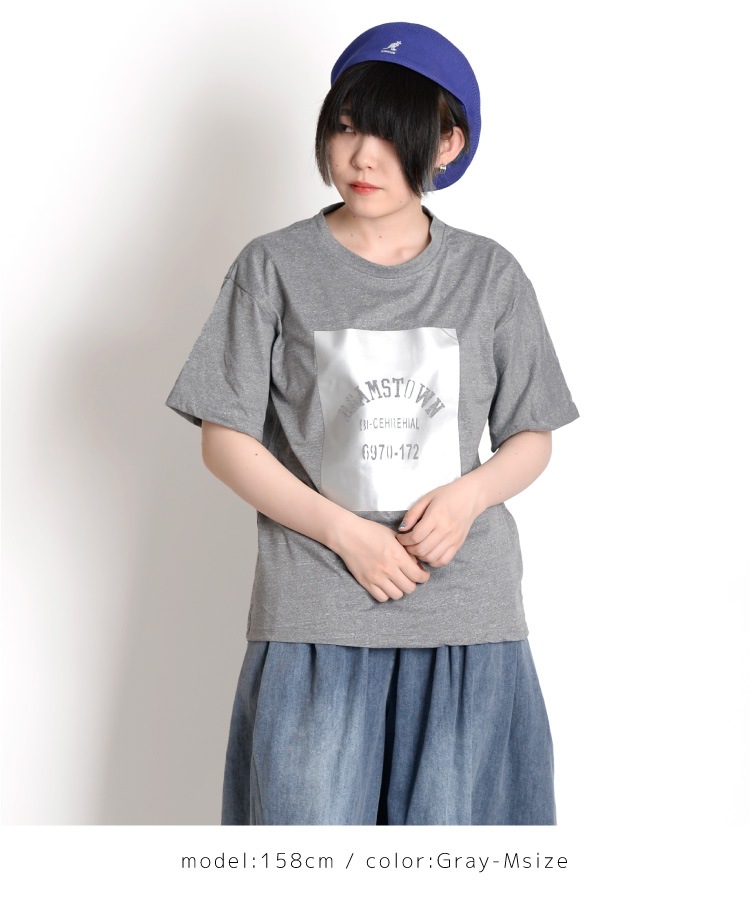 遊び心ある。メタリックプリント半袖Tシャツ の別カット