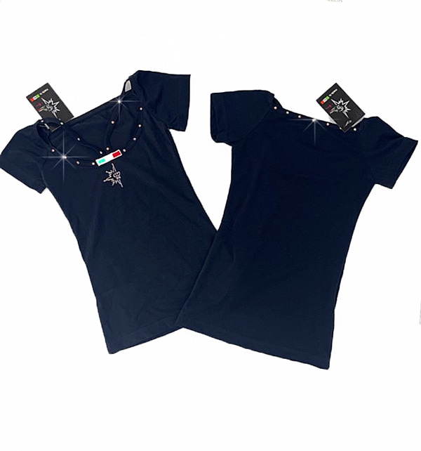Karisma 半袖Tシャツ TITTA ボニ - Size AM 予約色選択】Karisma 半袖TシャツTITTA（9/17迄） - フィギュア