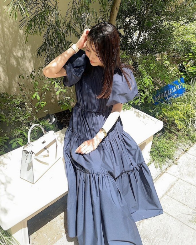 マーロンエノンフィバルーンティアードワンピース美品　ライトグレー マーロンエノンフィバルーンティアードワンピース美品ライトグレー