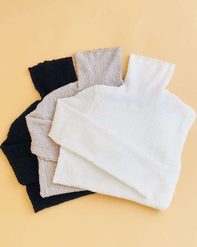 【残りわずか】ランダムハイネックトップス
