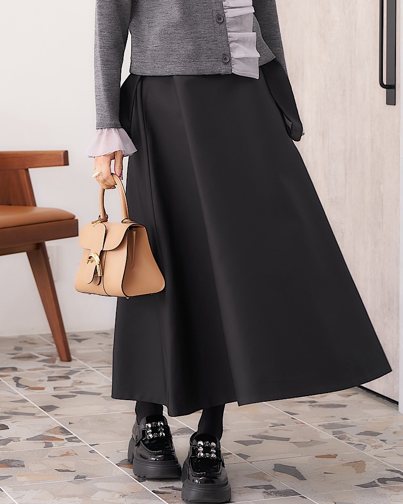 【残り3点のみ】カーヴィーストラップスカート