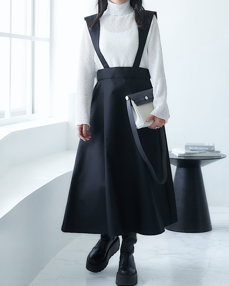 【残り3点のみ】カーヴィーストラップスカート