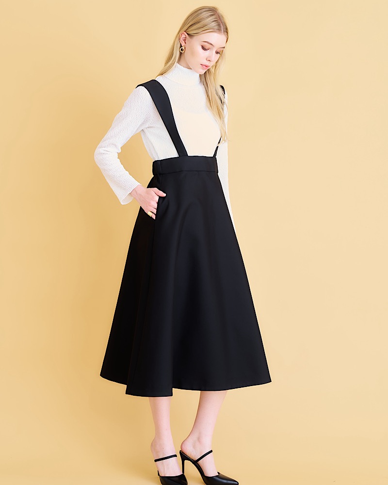 【残り3点のみ】カーヴィーストラップスカート