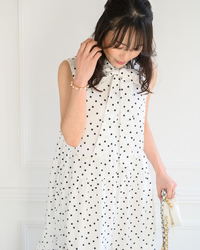 【white38size/2点のみ】ドットティアードフリルワンピース
