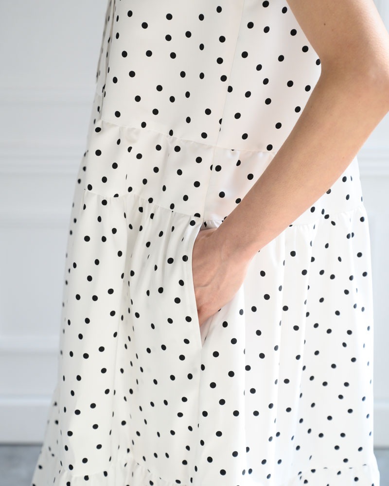 【white38size/2点のみ】ドットティアードフリルワンピース