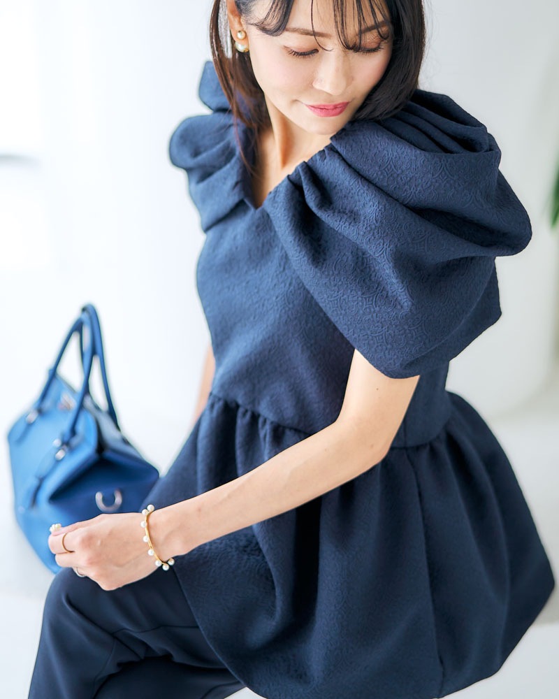 【残りわずか】ジャガードボリュームショルダートップス