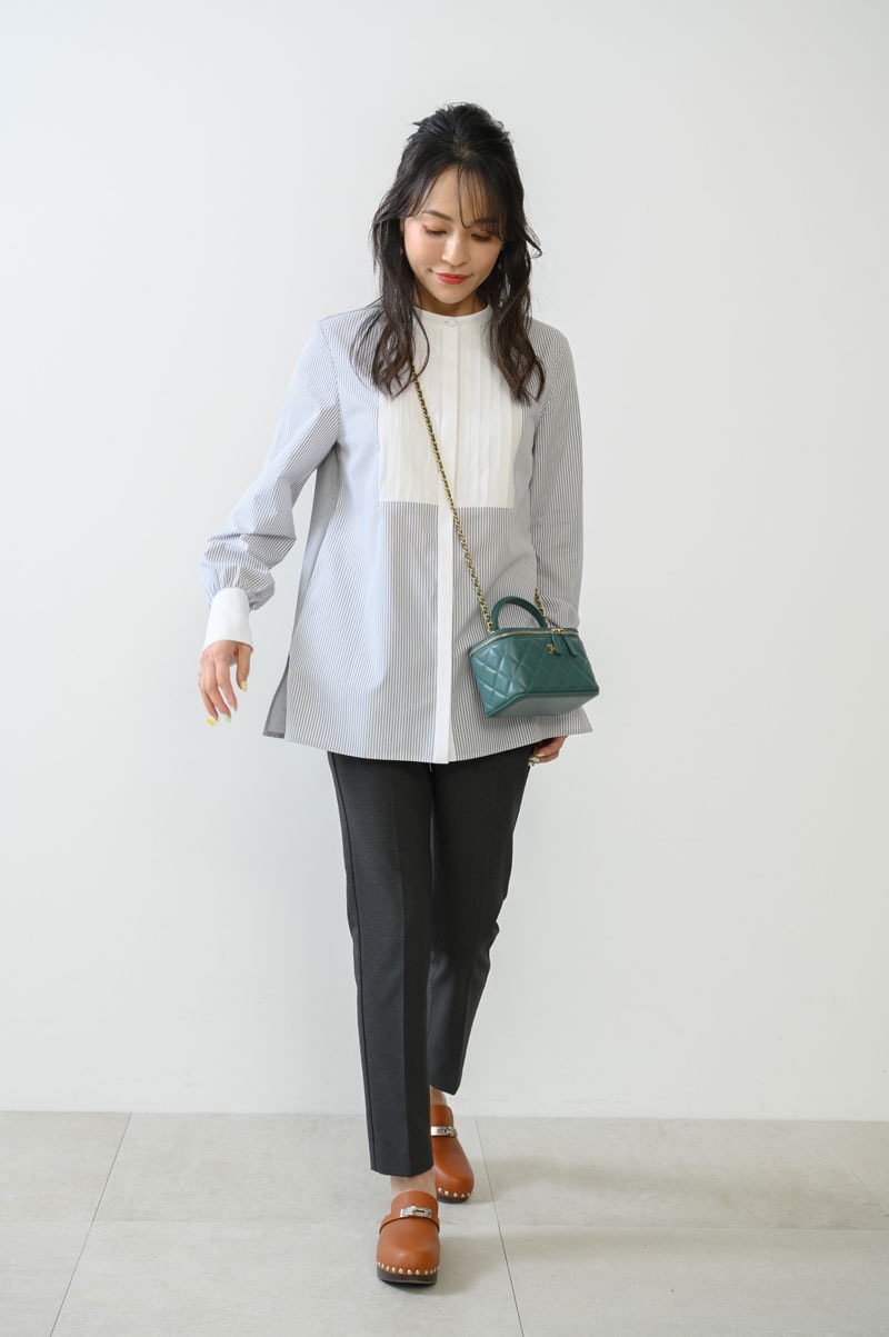 グレーストライプシャツ