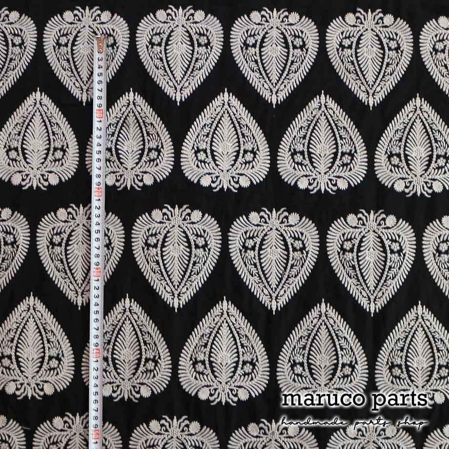 【計り売 30cm-】【 インド 刺繍 生地 (6)  ＊ コットン モノトーン 】 