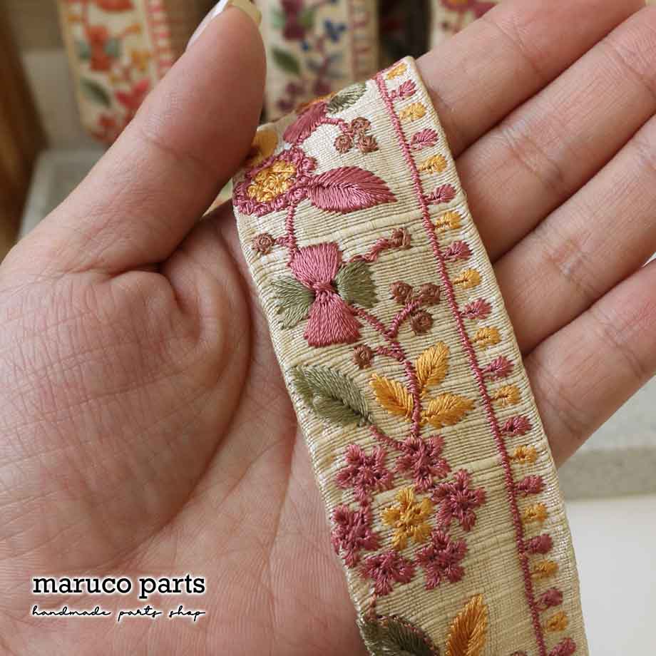 【計り売 50cm-】【 インド刺繍リボン  (365) ＊ 幅 約35mm 】