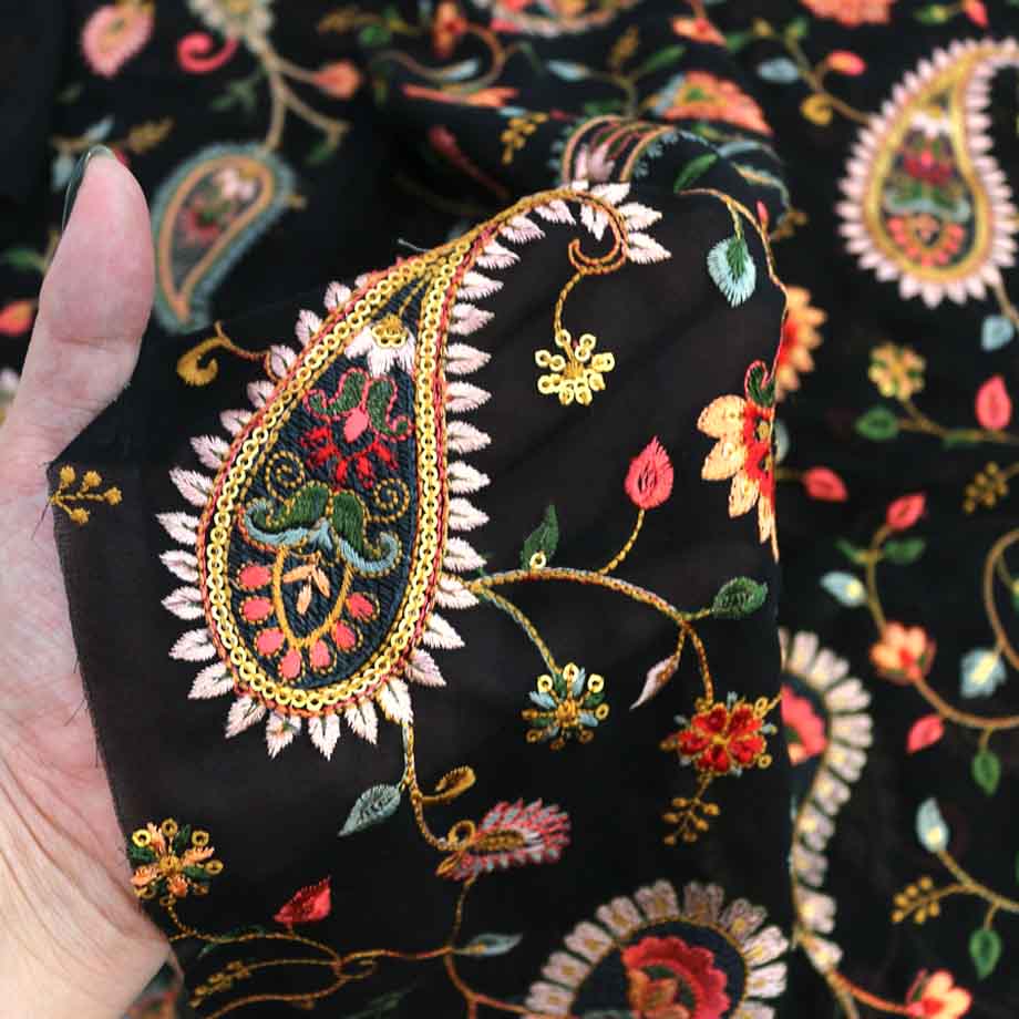 【計り売 30cm-】【 インド 刺繍 生地 (7)  ＊ ブラック ペーズリー 】 