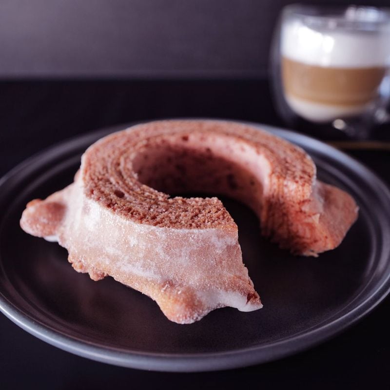 苺のハードバウムクーヘン（ホール）