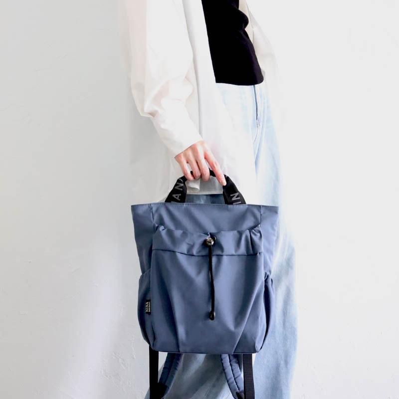 ニナリッチ100ミリお安くお譲りします。希望をお知らせ下さい ニナ・ニナ リッチ】 ブルーム リュックサック [31-1156