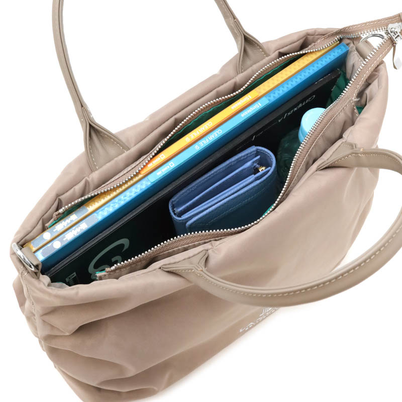 �ڥ��Х� ���쥯������ �ץꥨ A4�б����������դ����󤲥Хå� [61-6034] �� ���졼����