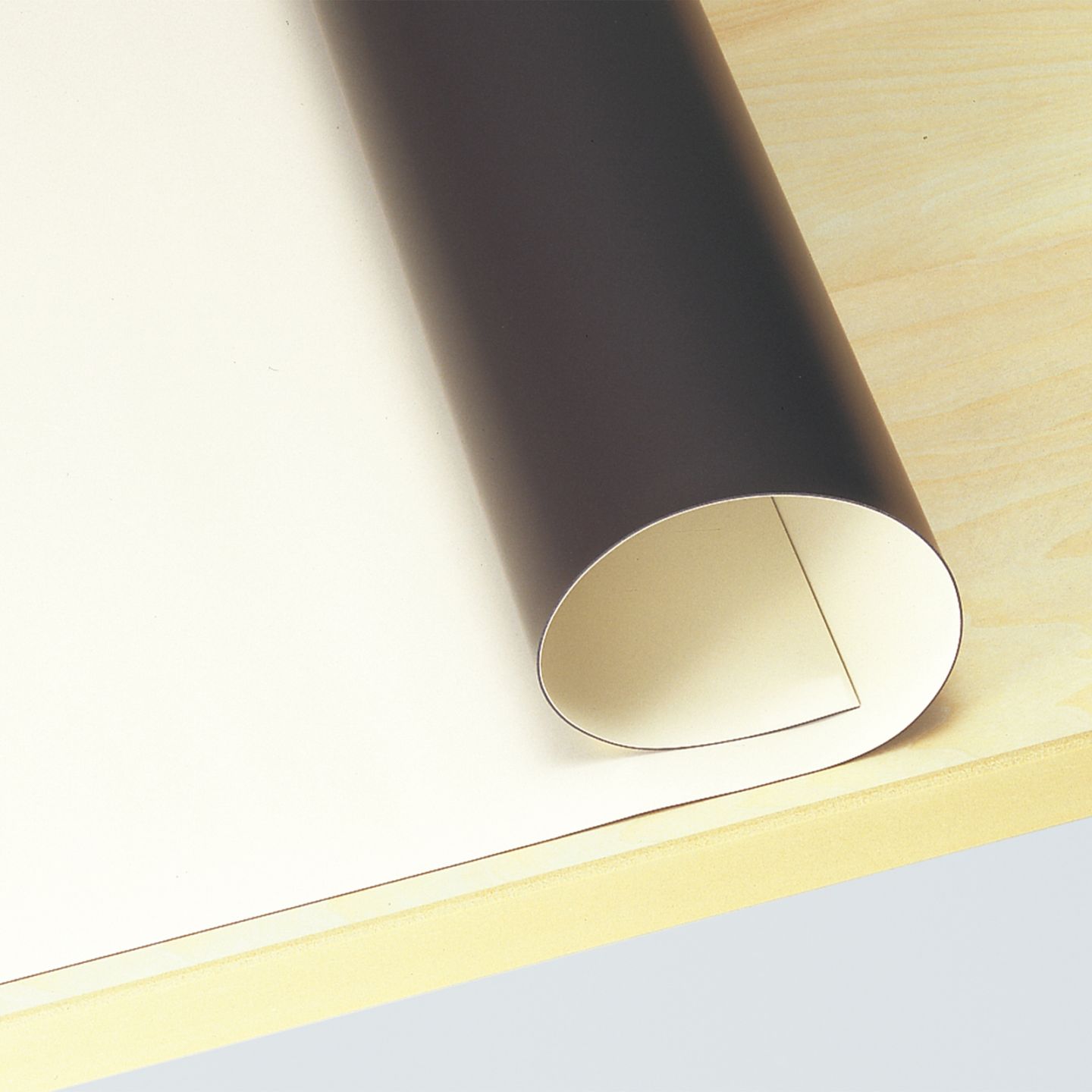 1-854-2002／製図用マグネットシート B1判