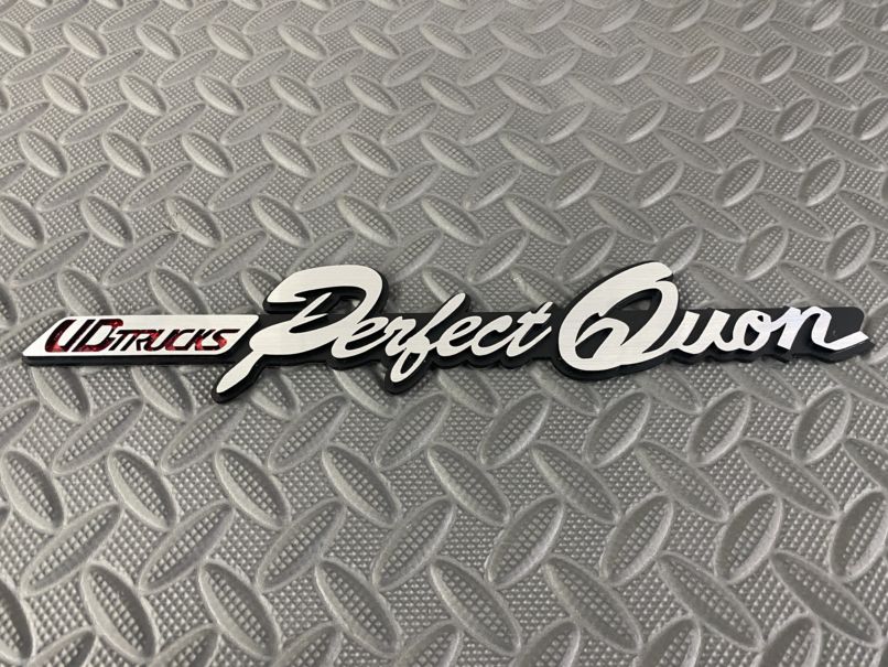 パーフェクトクオン | オリジナルエンブレム,UD | トラック