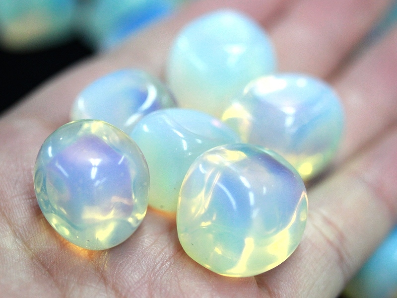 希少☆天然ケセラストーン（ブルーオパール等）　タンブル　握り石　天然石　② 激安！光を放つオーラカラー☆パワーストーン/タンブル（お守り石