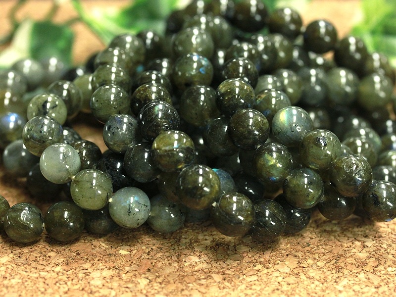 大人気！再販】最強金運☆元宝のピラミッド型オルゴナイト①（叶える