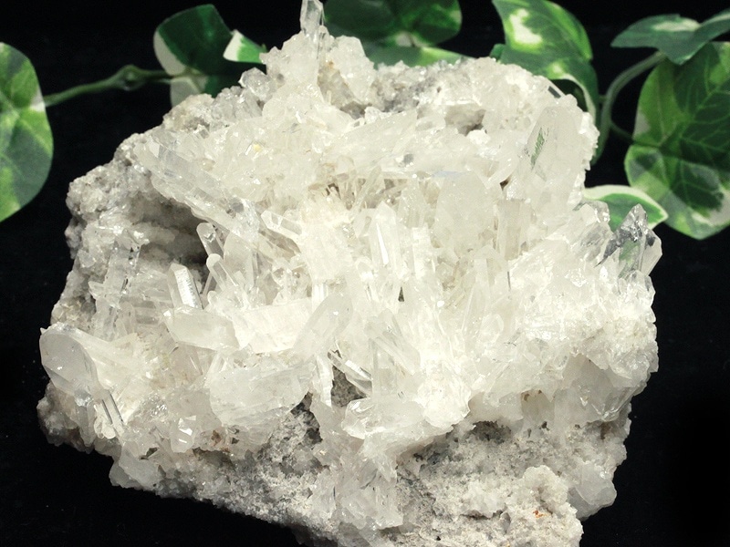 水晶 クラスター 原石 重さ約265g 天然石 パワーストーン