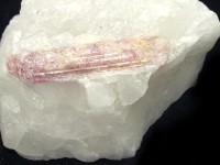 【1点もの】激レア！★優しいピンクカラー★つやつや水晶★心身の活性化と健康運の石/ピンクトルマリンインクォーツ/母石付きラフ原石/石サイズ約72×53×45mm/237g【天然石/パワーストーン】【ア