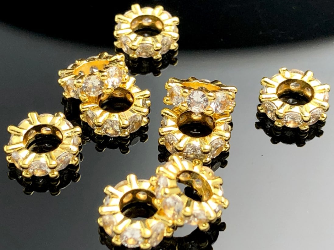 ＊100円～【美品】豪華 CZ/パール/ラインストーン使い アンティーク調 ゴールドカラー イヤリング まとめて18点セット＊M-31 100円～美品豪華 CZ⁄パール⁄ラインストーン使い アンティーク調