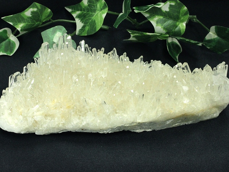 水晶 クラスター 原石 重さ約265g 天然石 パワーストーン